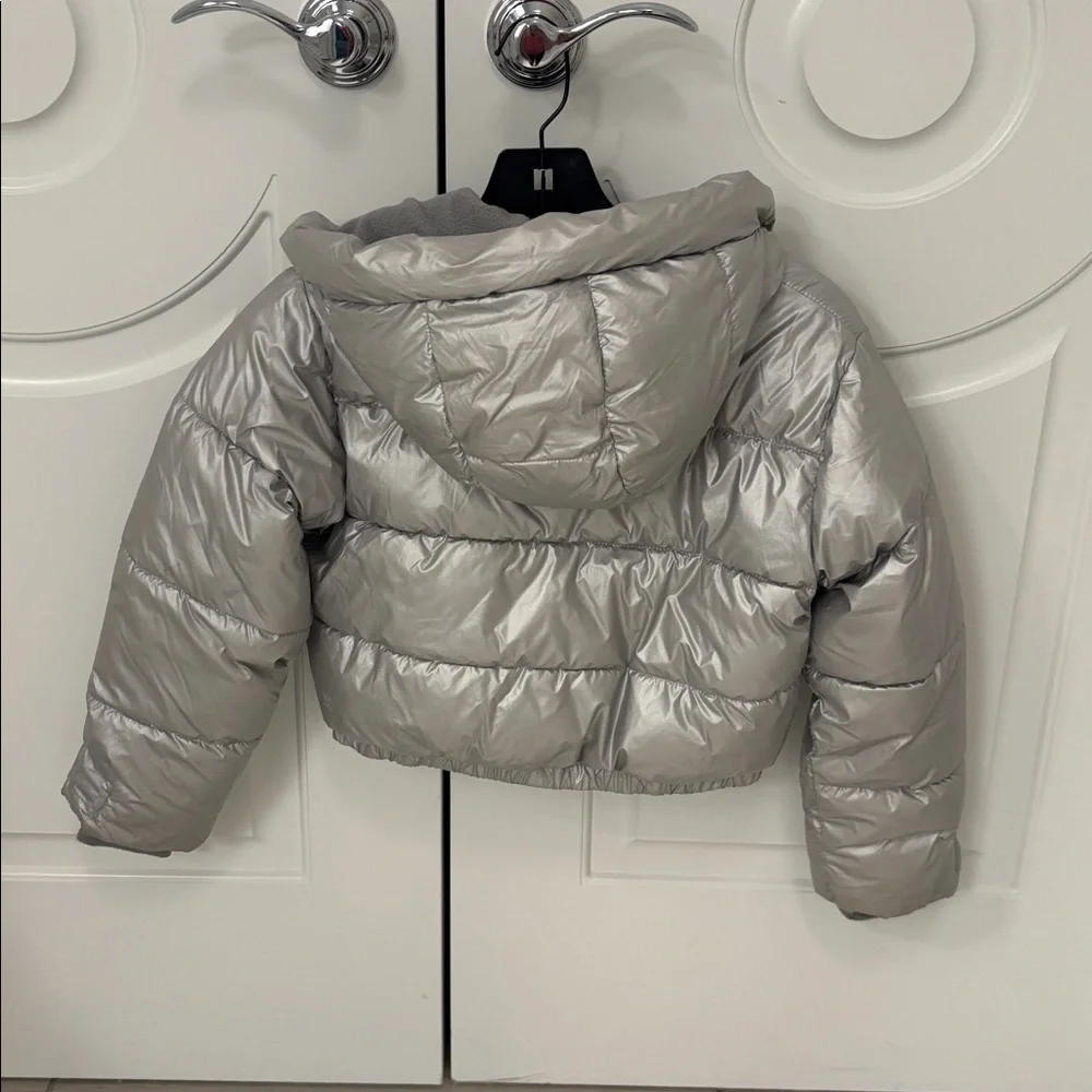 Girls All in Motion Metallic Silver puffer Jacket size 6/7 in EUC.